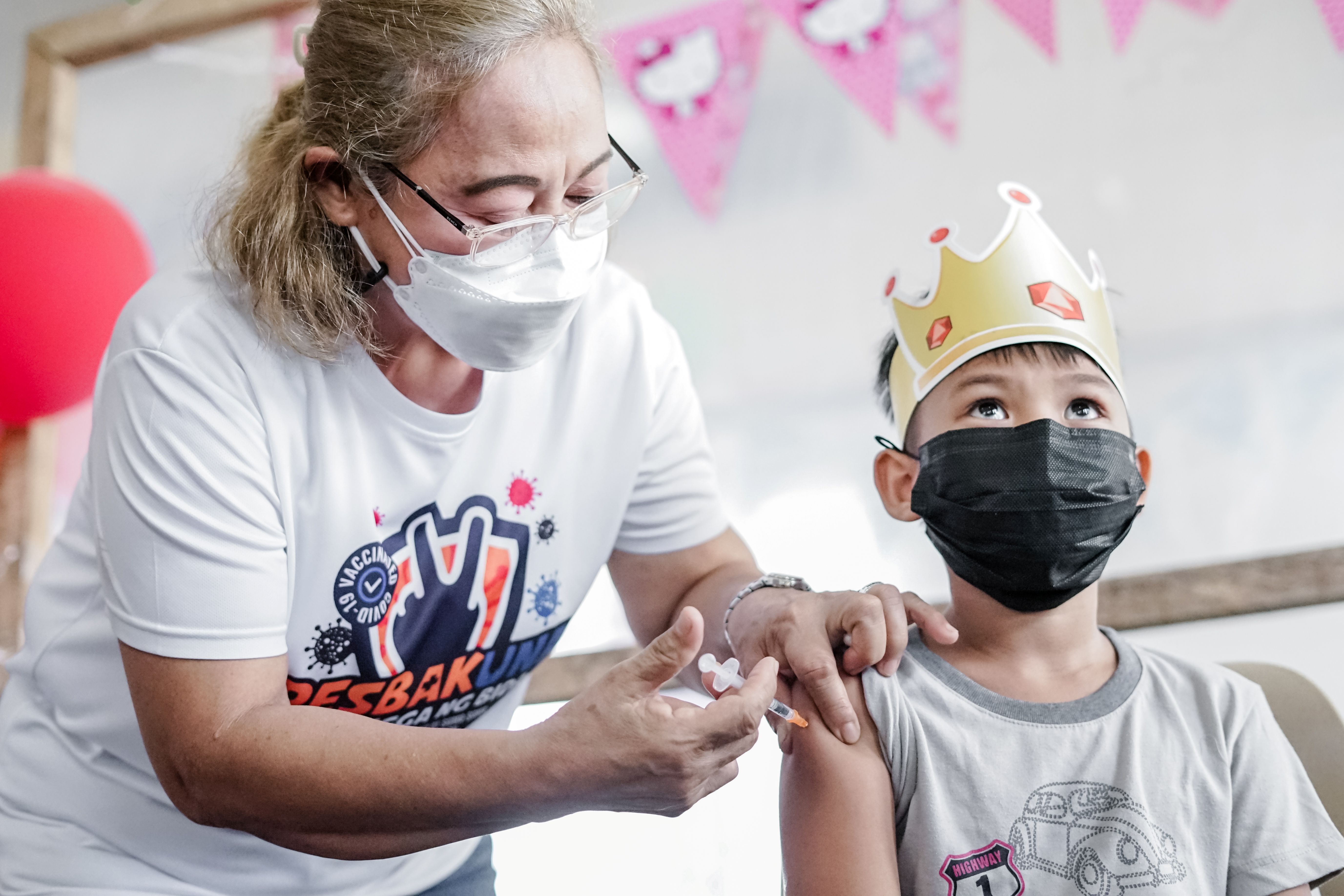 CamSur kicks off pediatric vaccination for 5 to 11 year-olds
