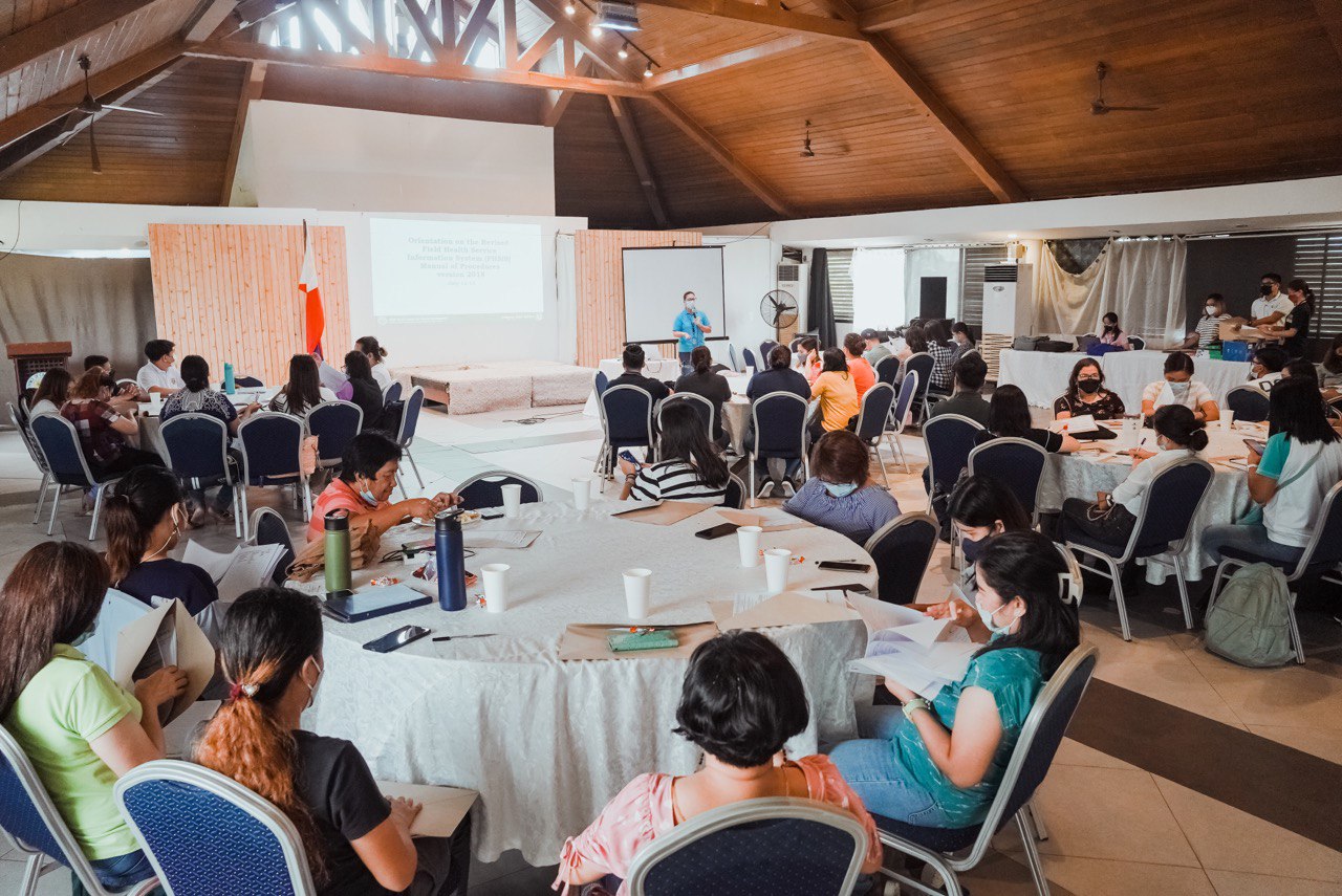 CamSur&rsquo;s Health Office leads orientation of healthcare workers on FHSIS