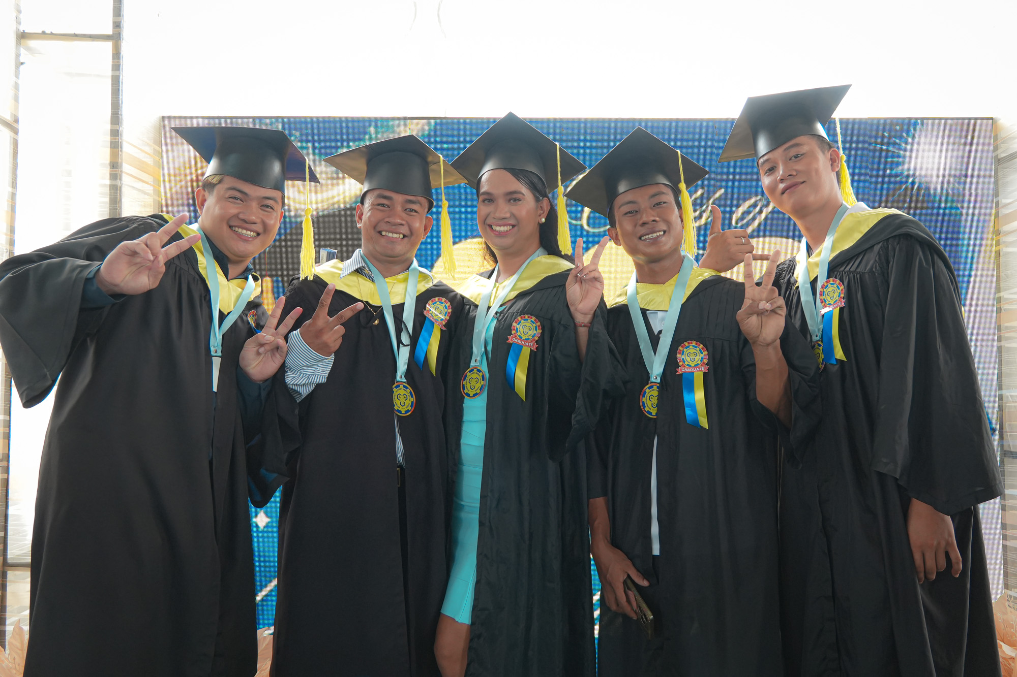 CamSur&rsquo;s free education lifts 92 Graduates at GMVCC Tinambac's 4th Commencement